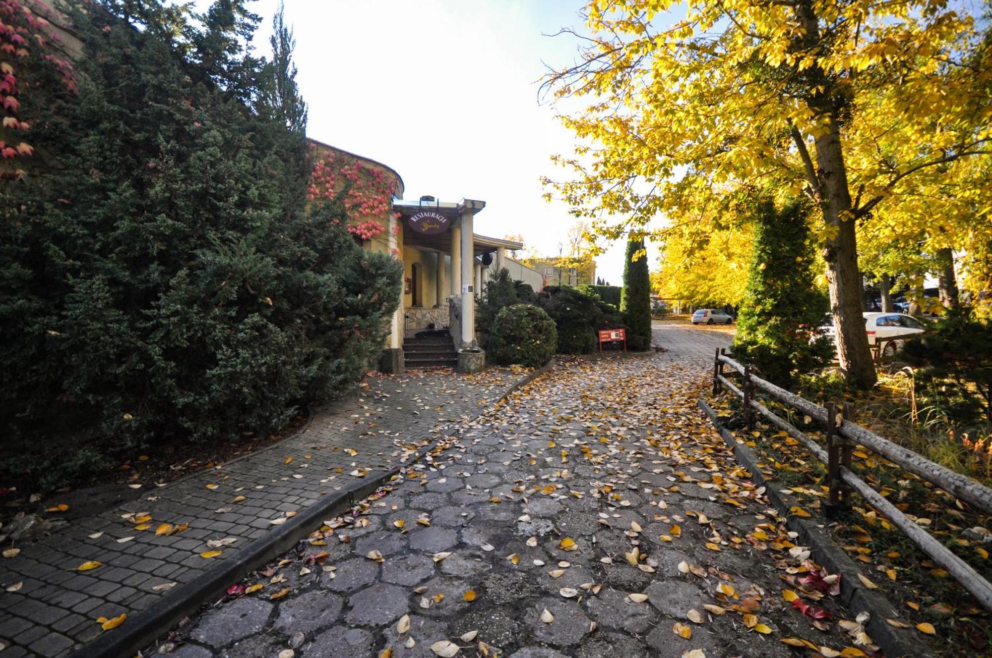 Hotel Trzy Swiaty Spa & Wellness Rajska Wyspa Gliwice Esterno foto
